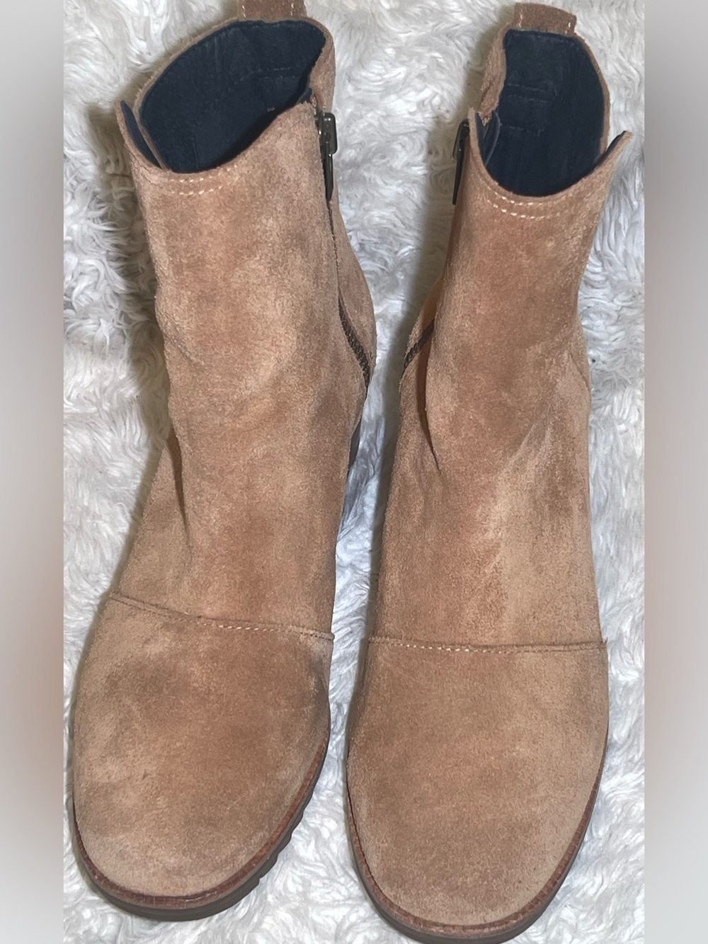 Sorel cate Women’s Suede Ankle Boots in Light Brown size 8.5